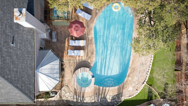 Building Photo - 2002 Chittim Trail Dr