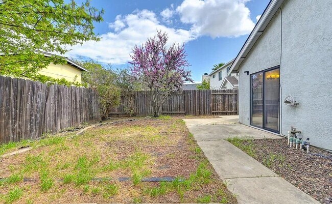 Building Photo - 4401 Careyback Ave