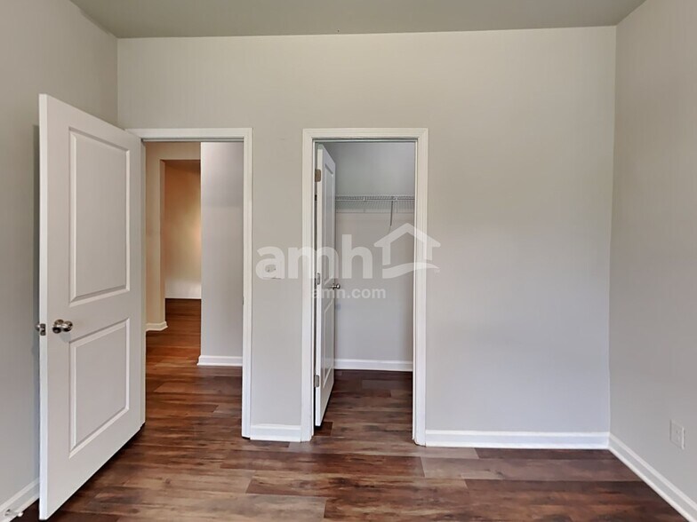 Building Photo - 3876 Woodoats Cir