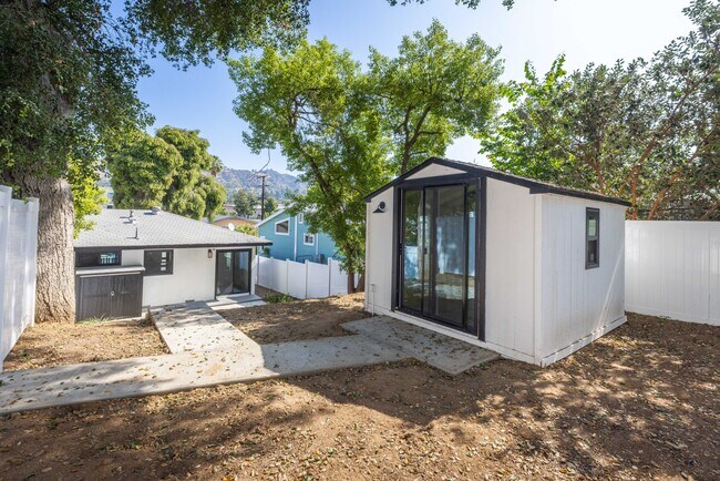 Building Photo - 1942 Chickasaw Ave