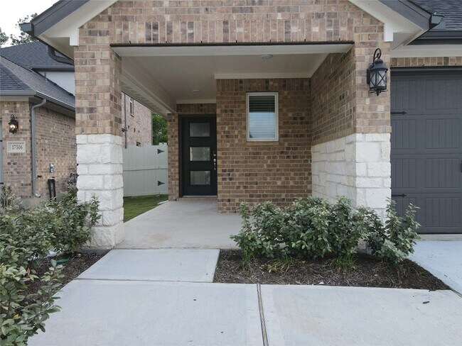 Building Photo - 17502 Rosette Grass Dr