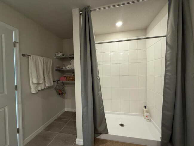 Building Photo - 3919 Radiant Mountain Dr