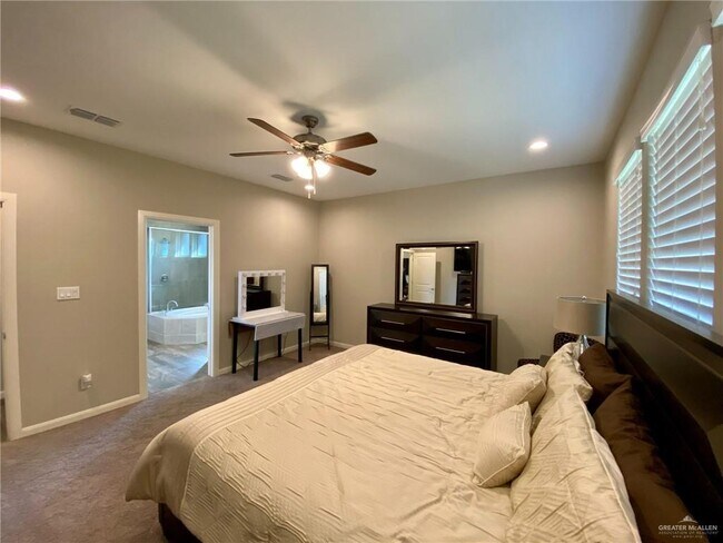 Building Photo - 5208 Escondido Pass