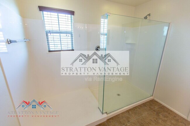 Building Photo - 21139 E Cherrywood Dr