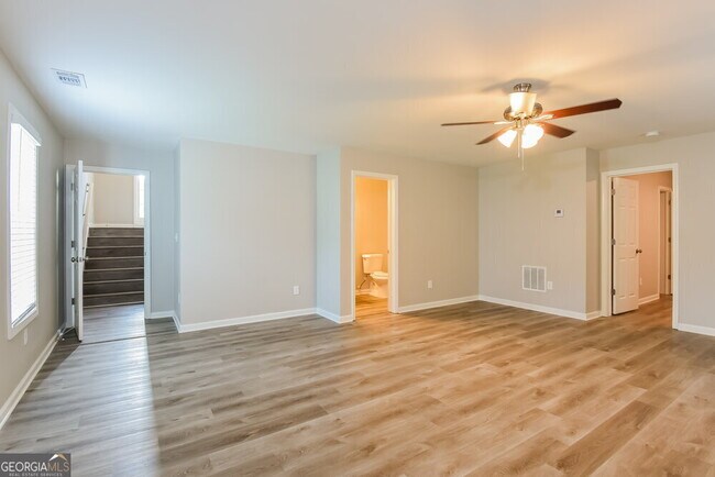 Building Photo - 1442 Paddocks Ct