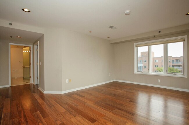 Building Photo - 602 Rutledge Ct