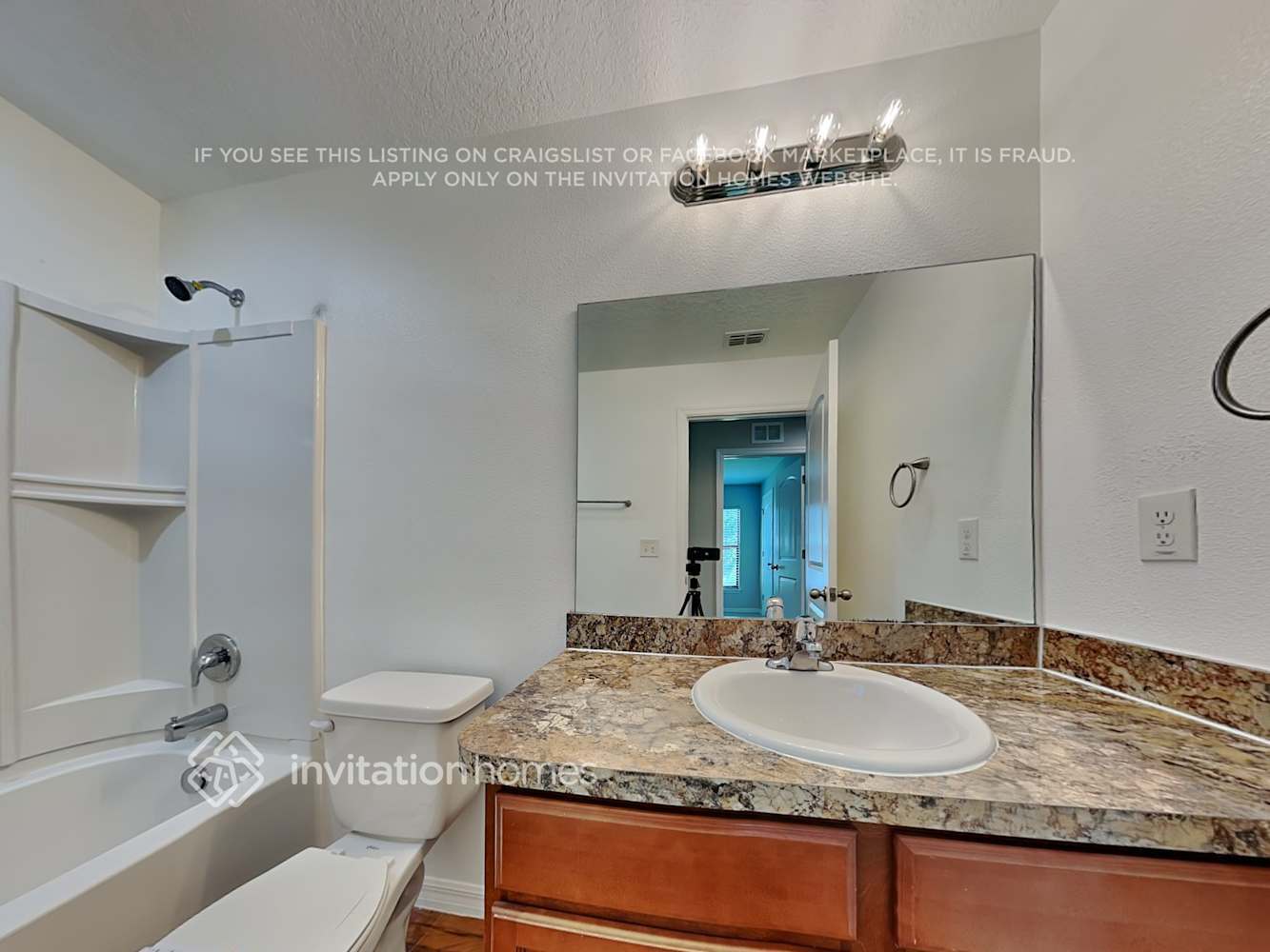 Building Photo - 11833 Thicket Wood Dr