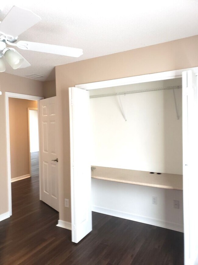 Building Photo - Beautiful home with Swimming Pool in the Hammocks. 4 bedroom 2 bath -Pool lawn service included!!!