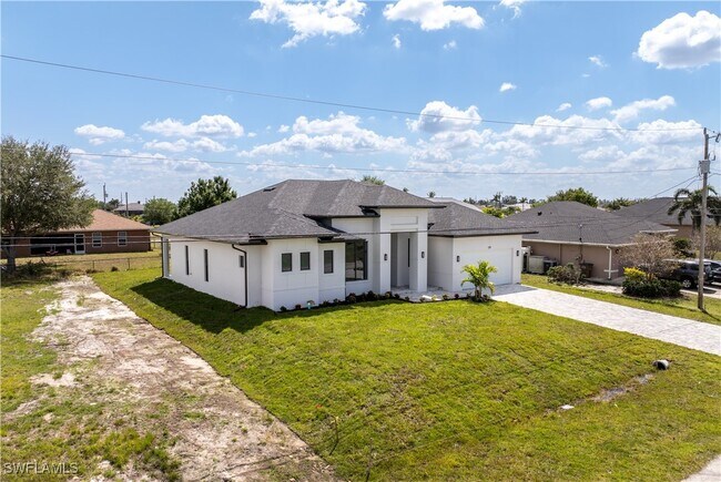 Building Photo - 129 NW 27th Pl