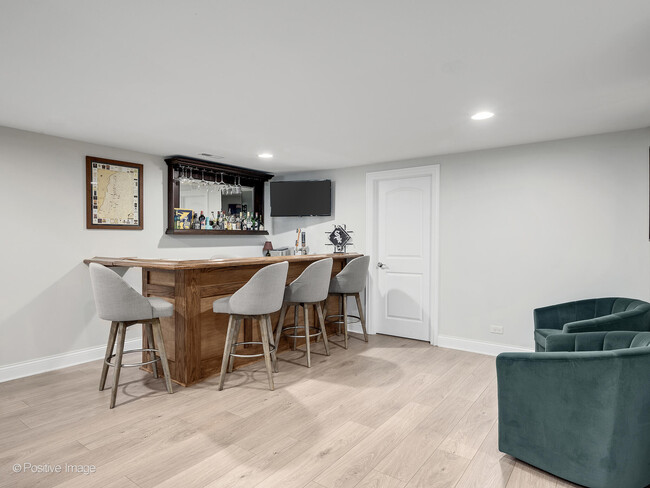 Building Photo - 212 S Wilmette Ave