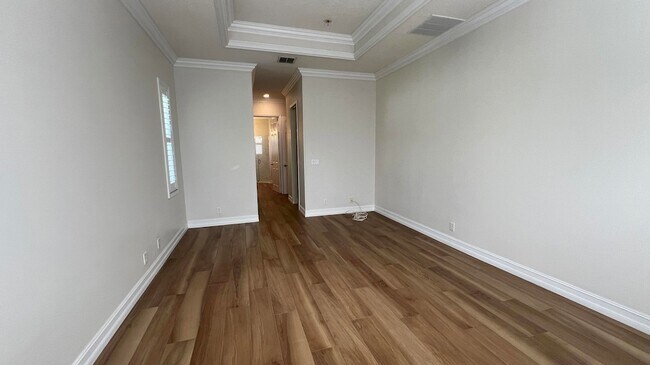 Building Photo - 104 NW Pleasant Grove Way