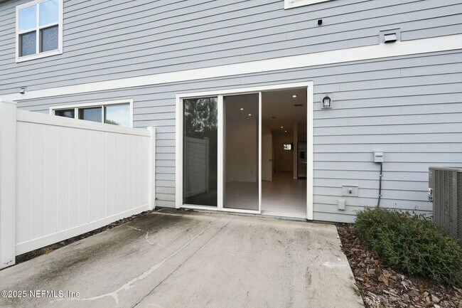 Building Photo - 277 Henrys Bluff Pl