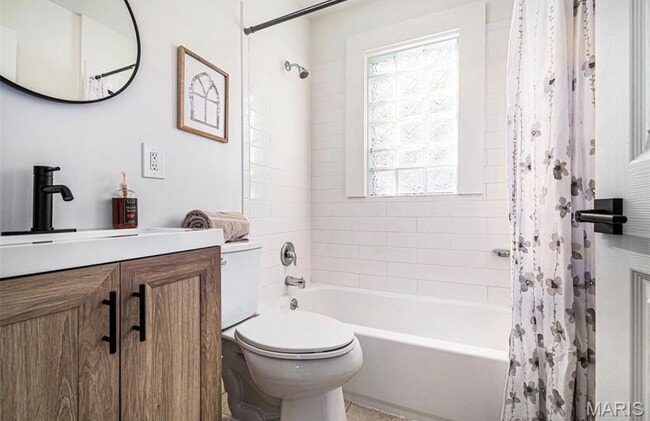 Building Photo - 24 Lamar Dr