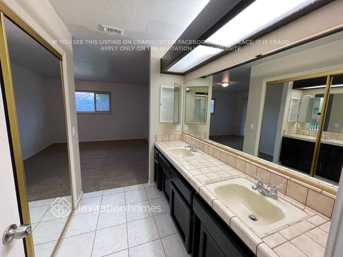Building Photo - 3824 W Ave J 12