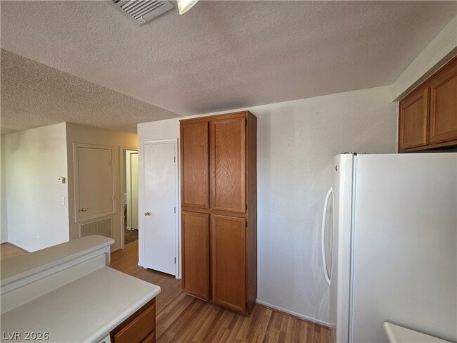 Building Photo - 2200 Highpointe Dr