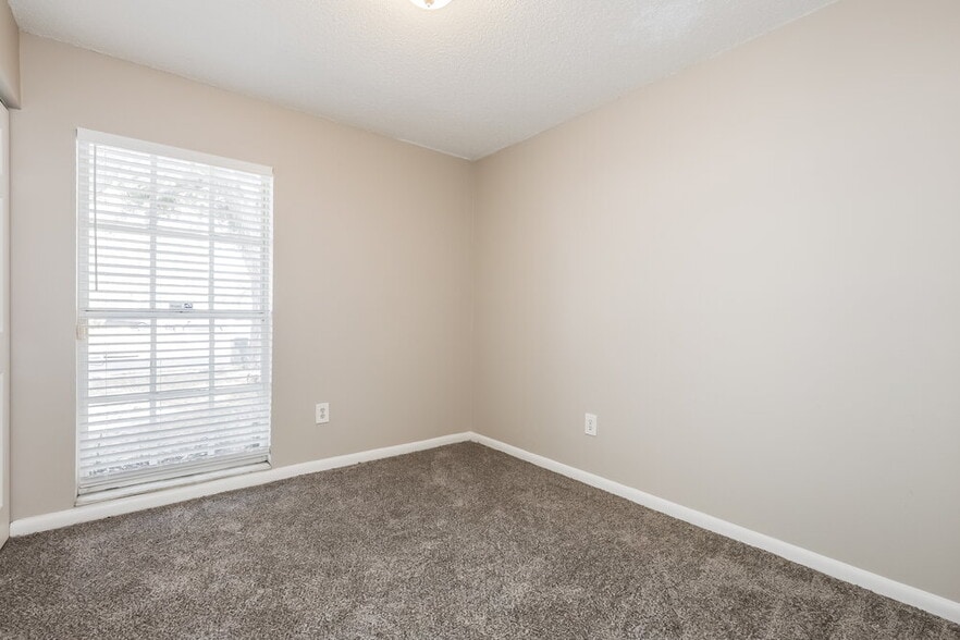 Building Photo - 4059 Forecast Dr