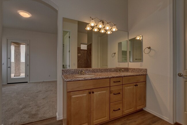 Building Photo - 3 bedroom, 2 bathroom home in Granville