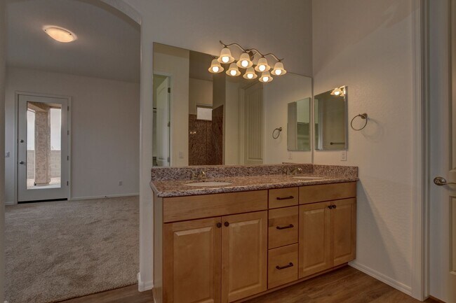Building Photo - Spacious 3 Bedroom, 2 Bathroom Home in Granville