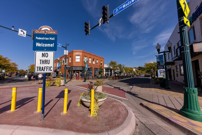 Building Photo - 5409 Allison St