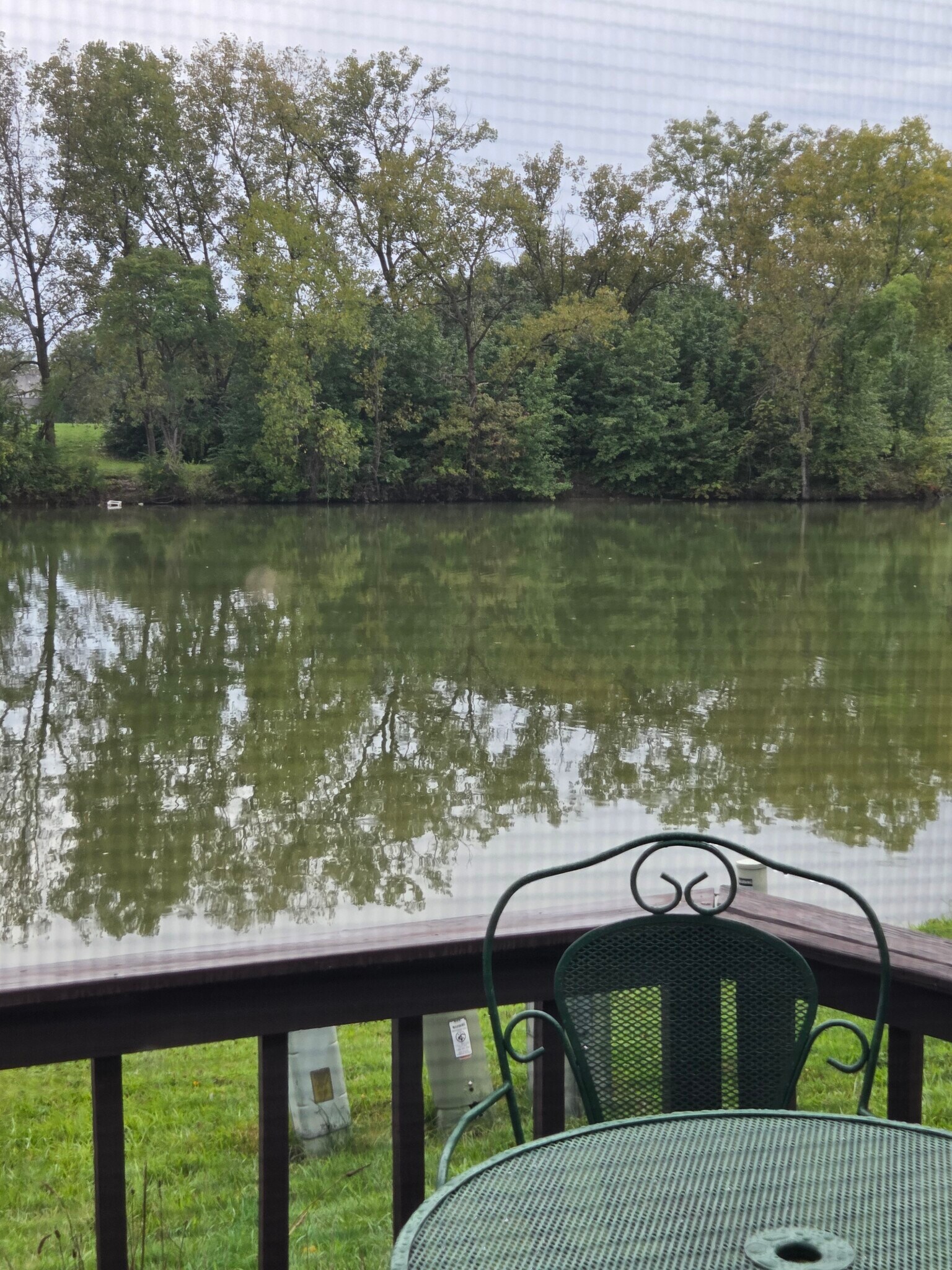 Lakefront view - 829 Applewood Ln