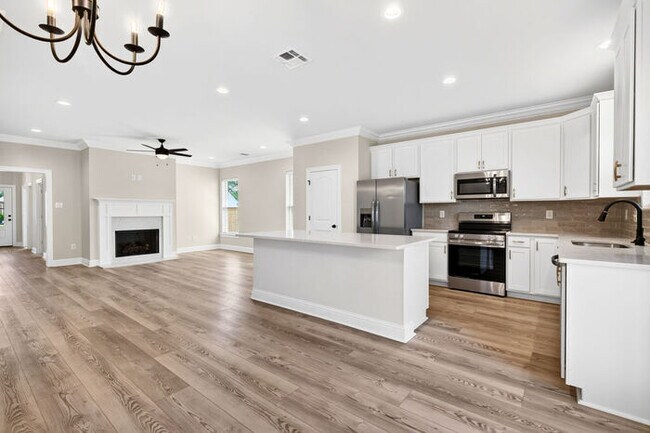 Building Photo - 7719 Claymont Cir