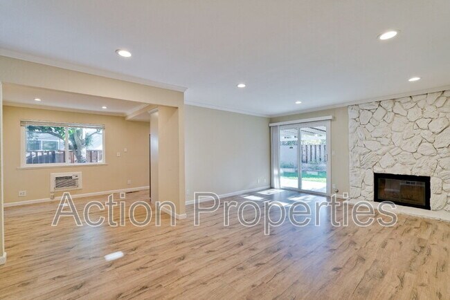 Building Photo - 135 Brenton Ct