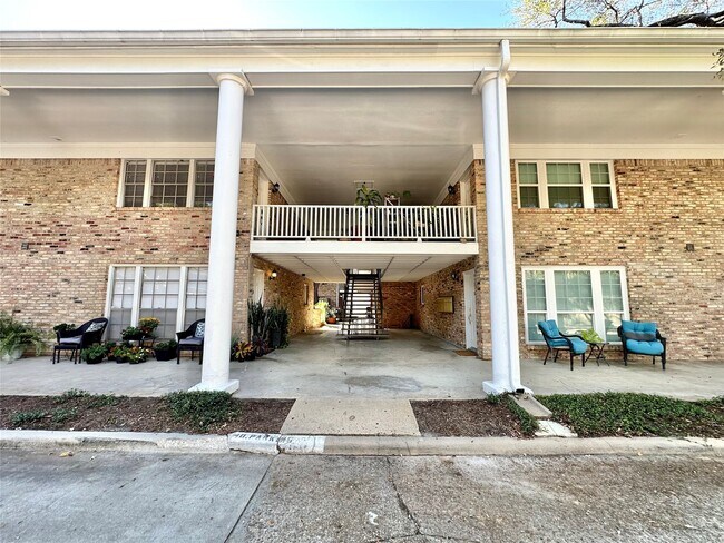 Building Photo - 4040 San Felipe St