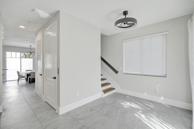 Building Photo - 3600 NW 5th Terrace