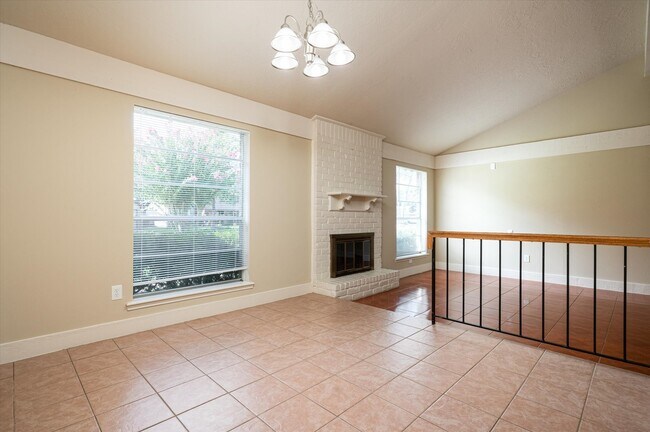 Building Photo - 9306 Sanford Rd