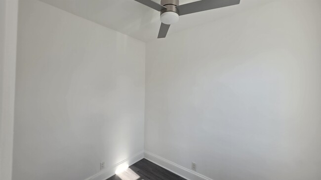 Building Photo - 176 Bartholdi Ave
