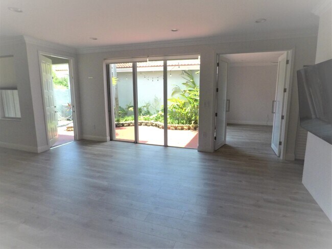 Building Photo - 1145 Yellowheart Way