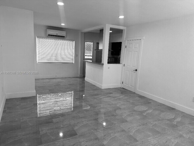 Building Photo - 7115 Rue Granville