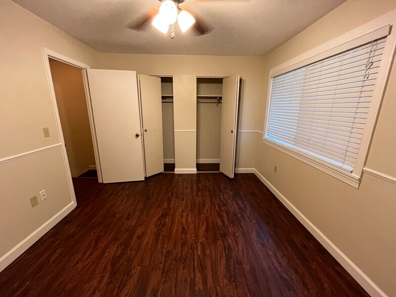 Building Photo - 166 114th Terrace NE