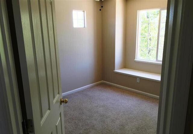 Building Photo - 2520 Roman Dr