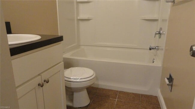 Building Photo - 38415 North Ln