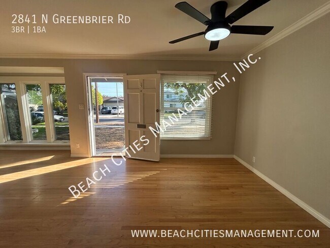 Building Photo - 2841 N Greenbrier Rd