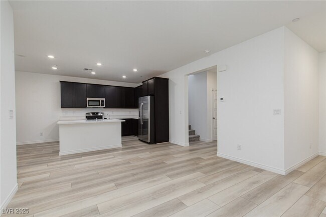 Building Photo - 2532 Vittora Pointe St