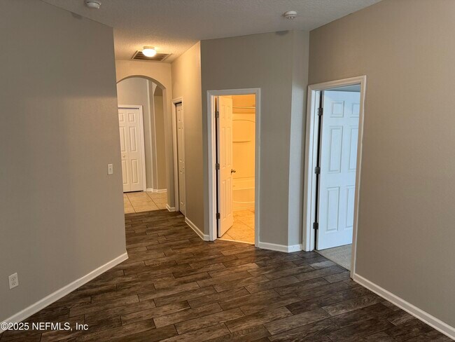 Building Photo - 246 Princess Dr