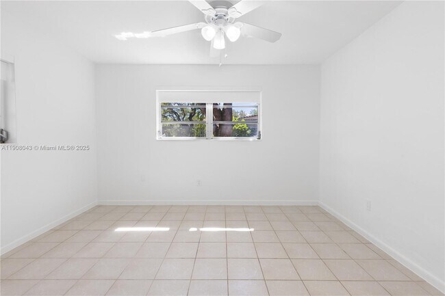 Building Photo - 16412 SW 74th Ct