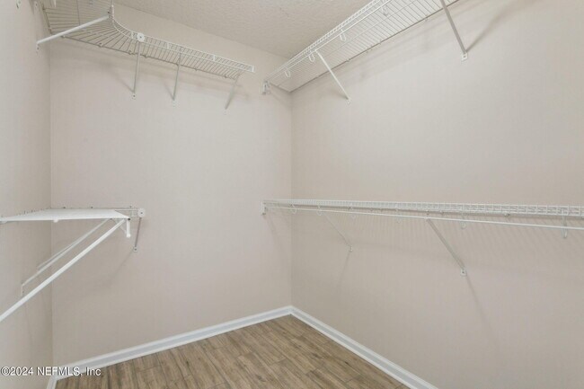 Building Photo - 13260 Bonaparte Ln