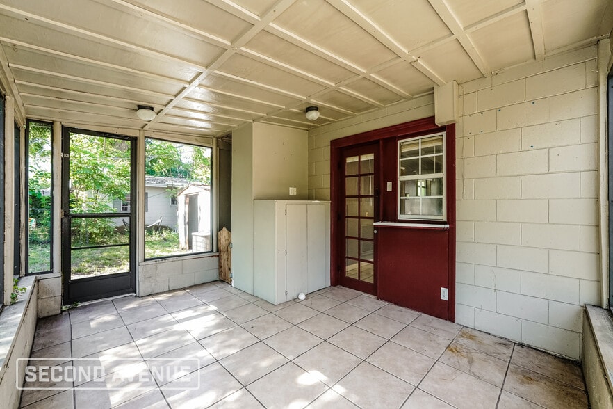 Building Photo - 955 N Carpenter Rd