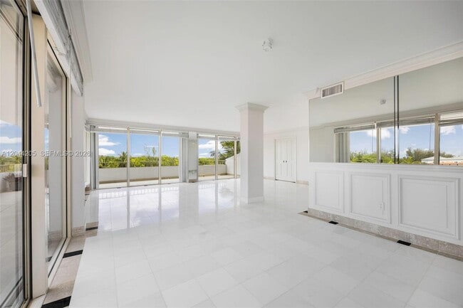 Building Photo - 155 Ocean Ln Dr