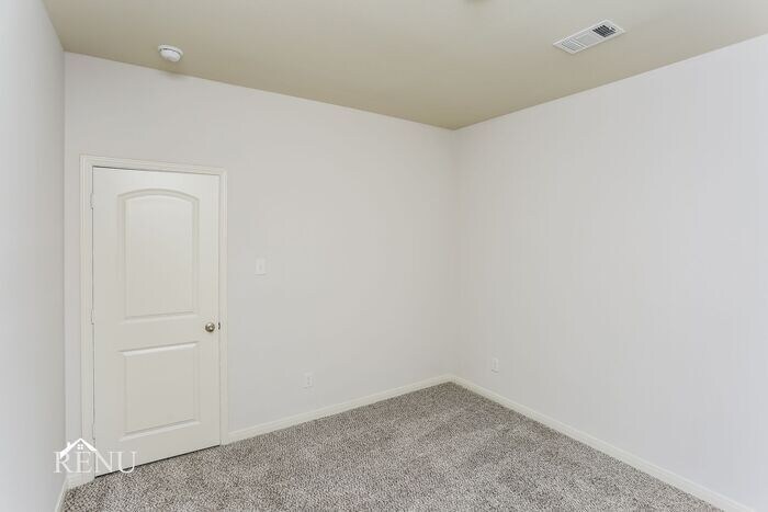 Building Photo - 341 Bearman Dr