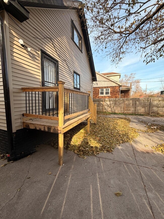 Building Photo - 13918 Terry St