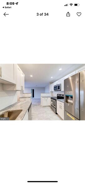 Building Photo - 250 S Reynolds St