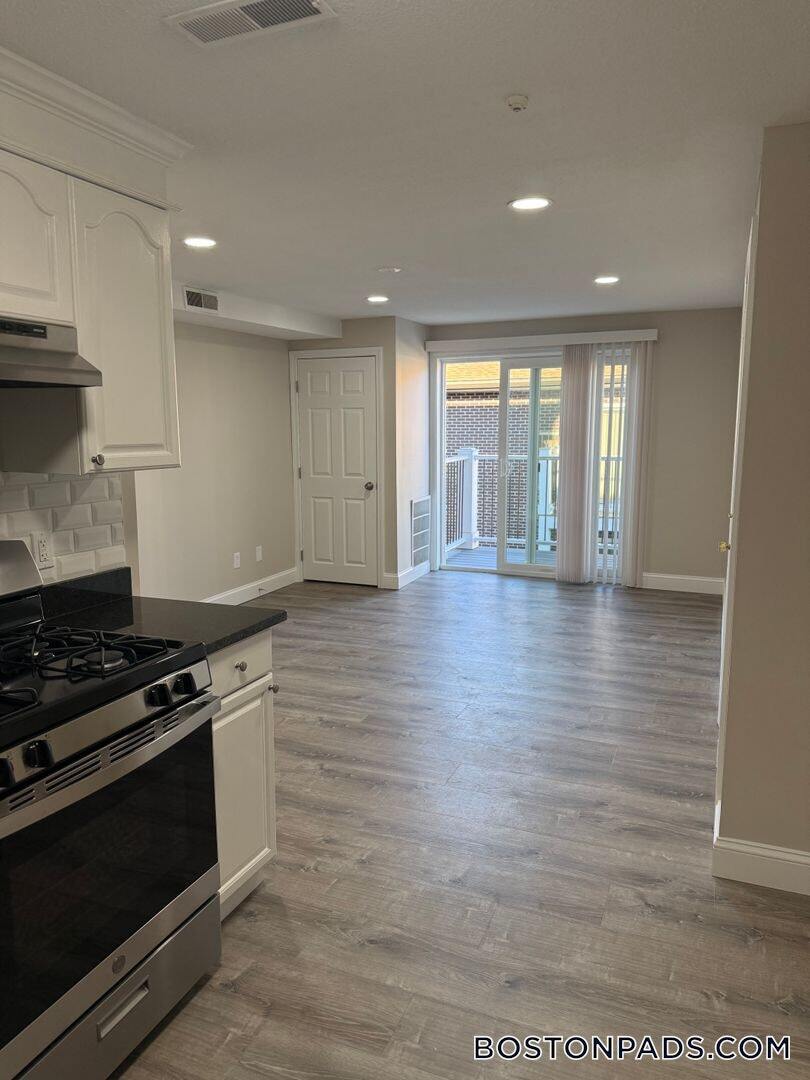 Building Photo - 19 Kenmar Dr