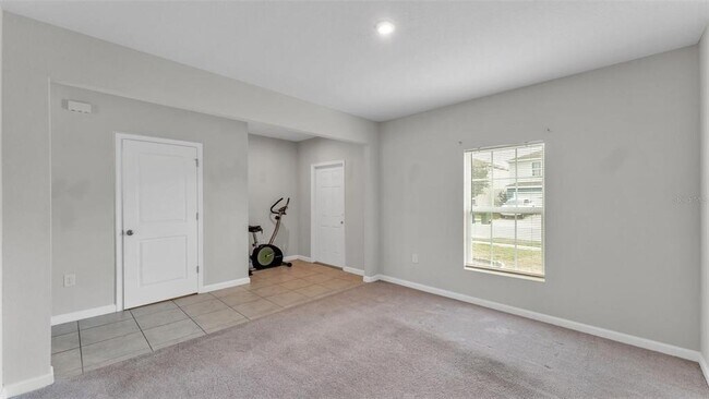 Building Photo - 1450 Haines Dr