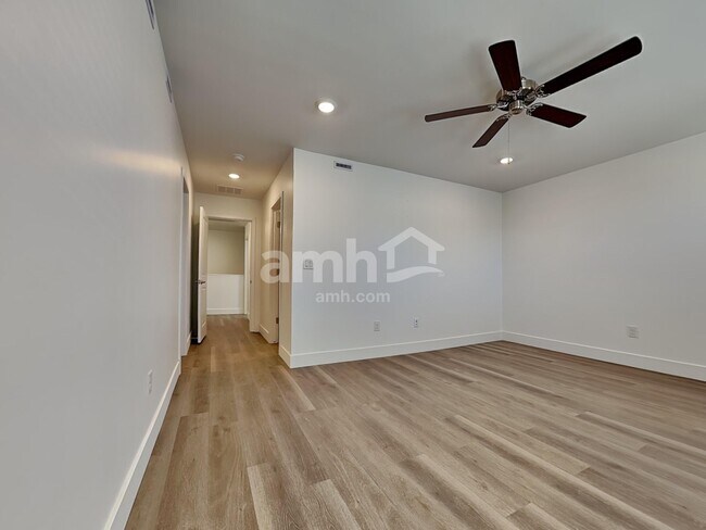 Building Photo - 7430 Keller Ln