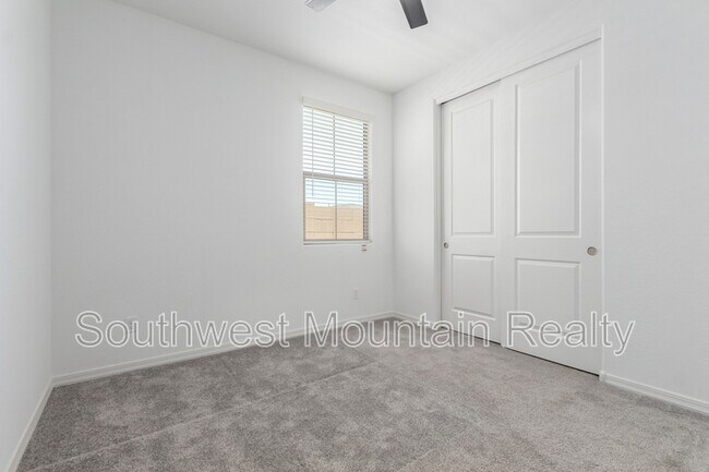 Building Photo - 22862 E Bonanza Way