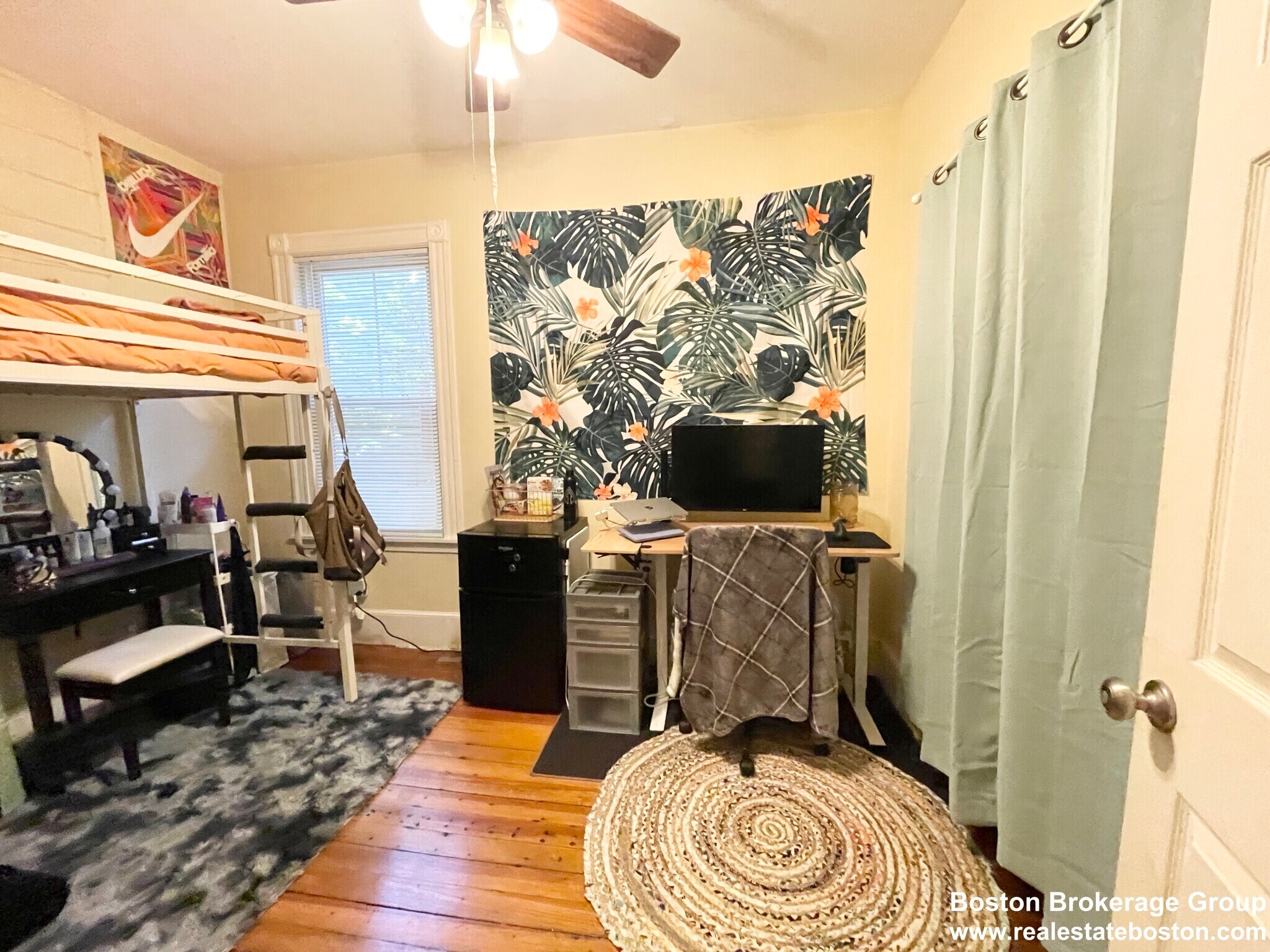 Building Photo - 112 Hillside St